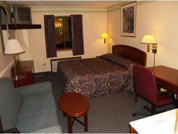 Budget Inn Of Tazewell County Pounding Mill ภายนอก รูปภาพ